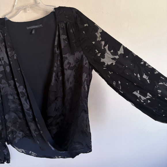 Women's White House Black Market Black Floral Silk Burnout Blouse Size 8 - Picture 7 of 13
